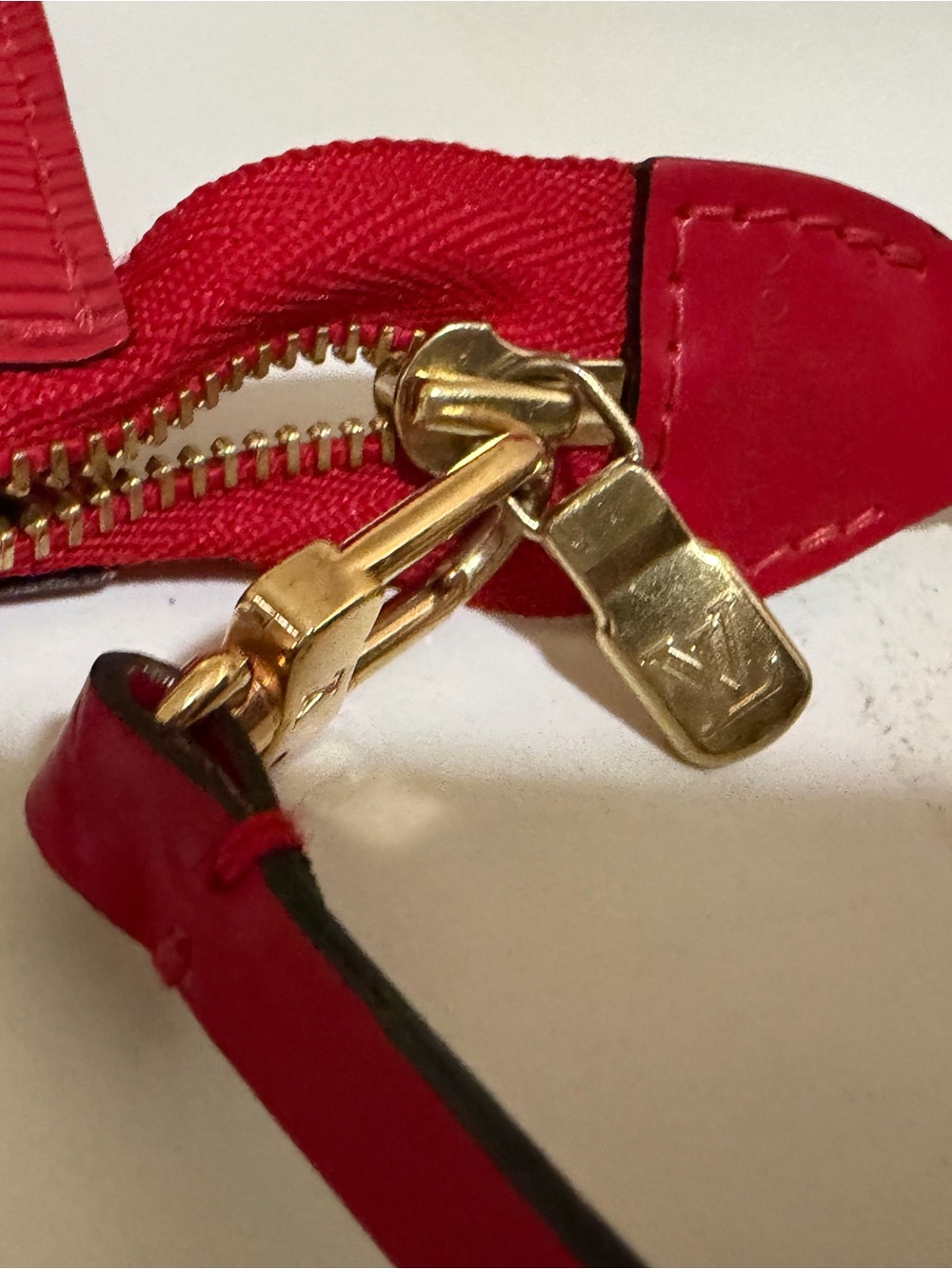 Louis Vuitton Red  Epi Leather Handbag - Gold Hardware